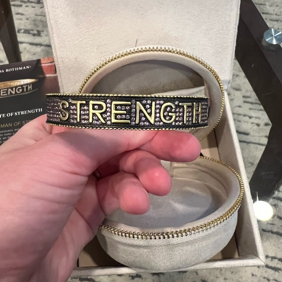 Freida Rothman Strength Bracelet - Picture 1 of 12